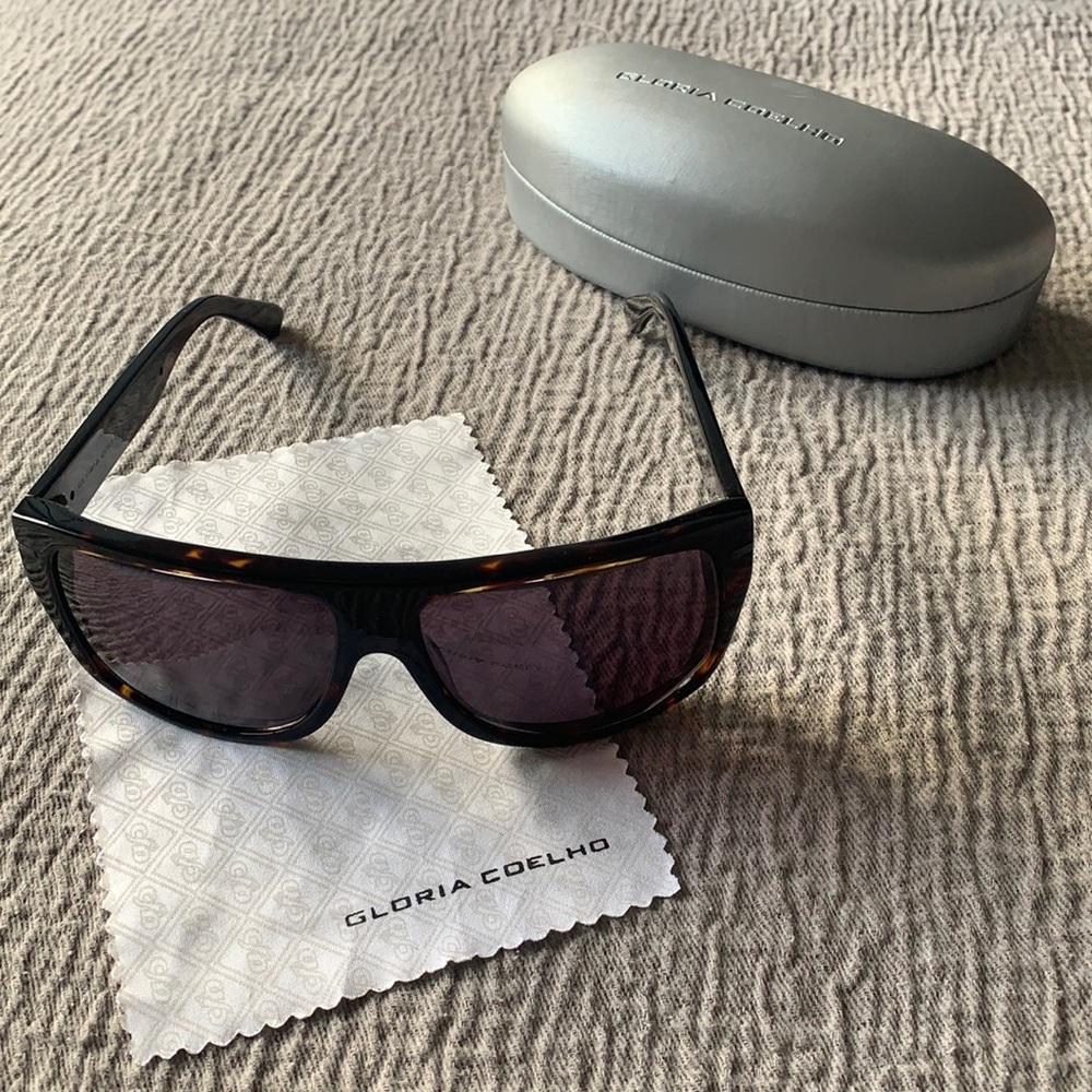 Gloria Coelho sunglasses for chillibeans.